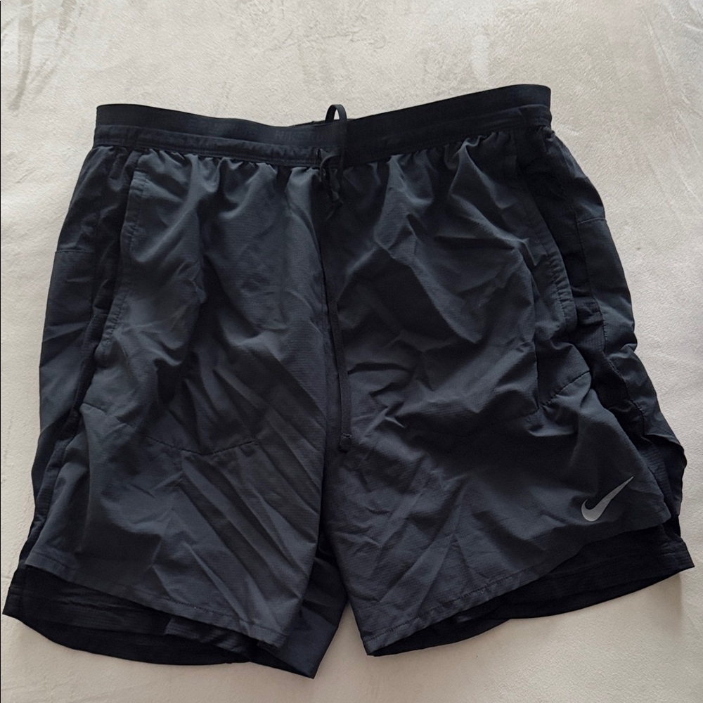 Nike Men's Dark Gray Athletic Shorts